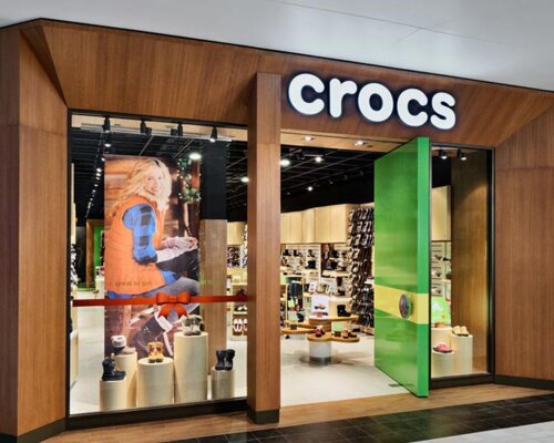 Фотография обувного магазина Crocs