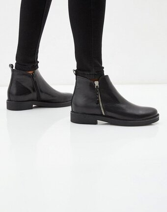 Миниатюра фотографии Ботинки bata