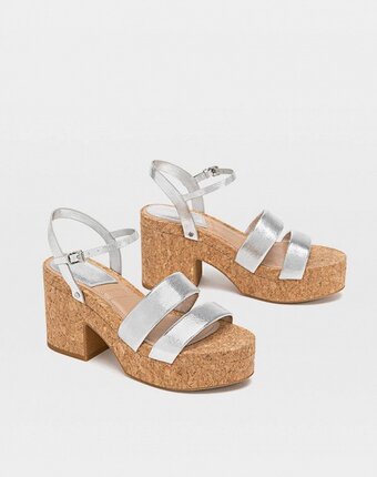 Миниатюра фотографии Босоножки stradivarius