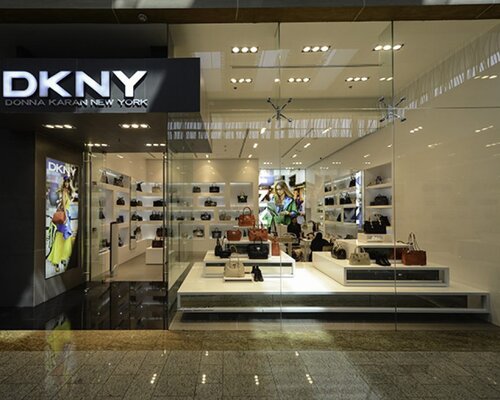 Фотография обувного магазина DKNY
