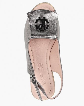 Миниатюра фотографии Босоножки pierre cardin