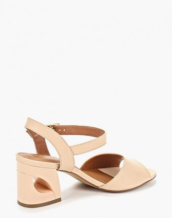 Миниатюра фотографии Босоножки indiana