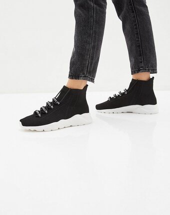 Миниатюра фотографии Кроссовки strobbs