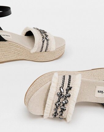 Миниатюра фотографии Эспадрильи stradivarius