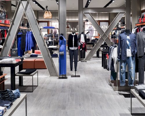 Фотография обувного магазина Armani Exchange
