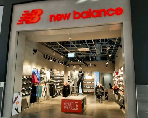 Фотография обувного магазина New Balance